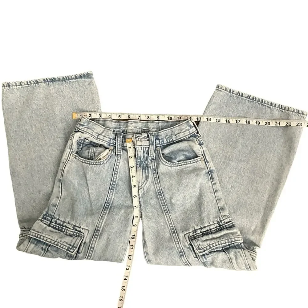 Old Navy High-Rise Baggy Jeans in Light Blue kids 10